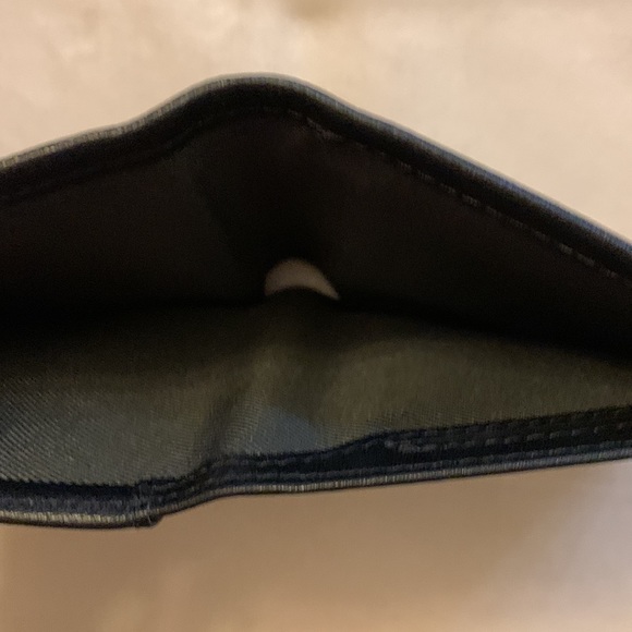 NWOT Vincero billfold wallet - Picture 7 of 10